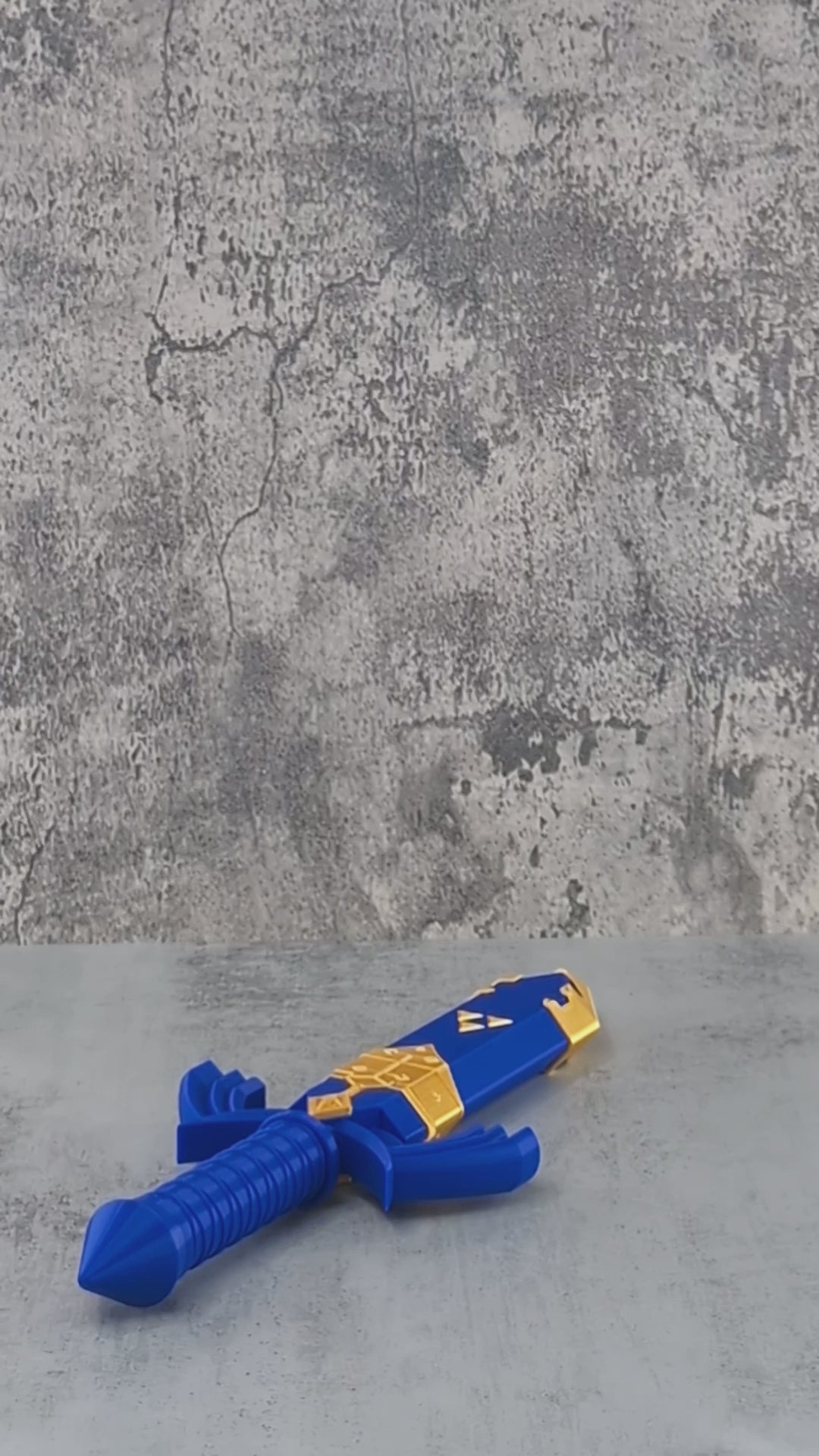 Video: drawing the Master Dice Sword from its sheath